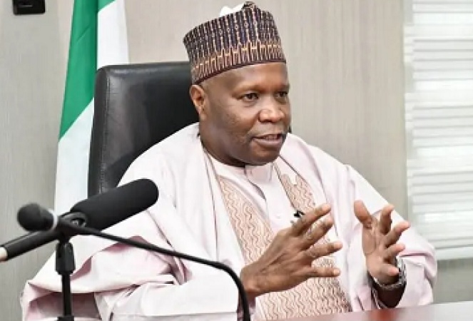 Governor dismisses 4 aides over assault on councillor