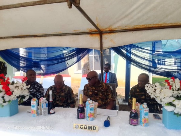Christmas: JTF Commander feasts with troops in Bayelsa