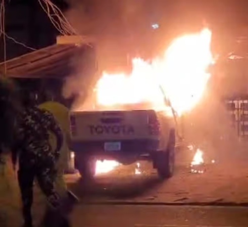 Gunmen kill policemen in Enugu, set patrol van on fire