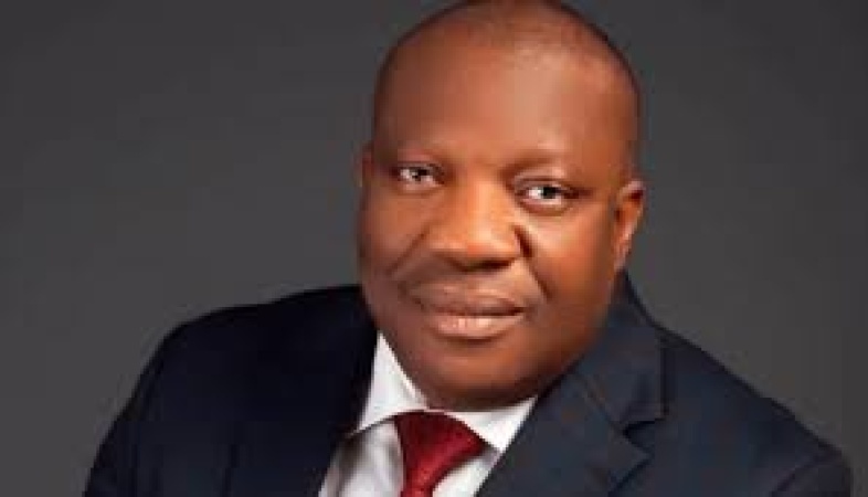 Akwa-Ibom Community rejects senator’s Christmas rice, money