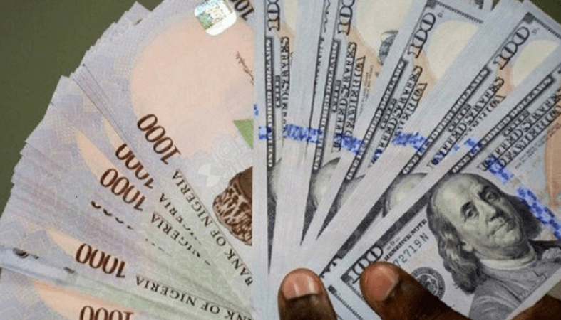 Naira ends year with over N100 gain as external reserves rise by 11.3 percent