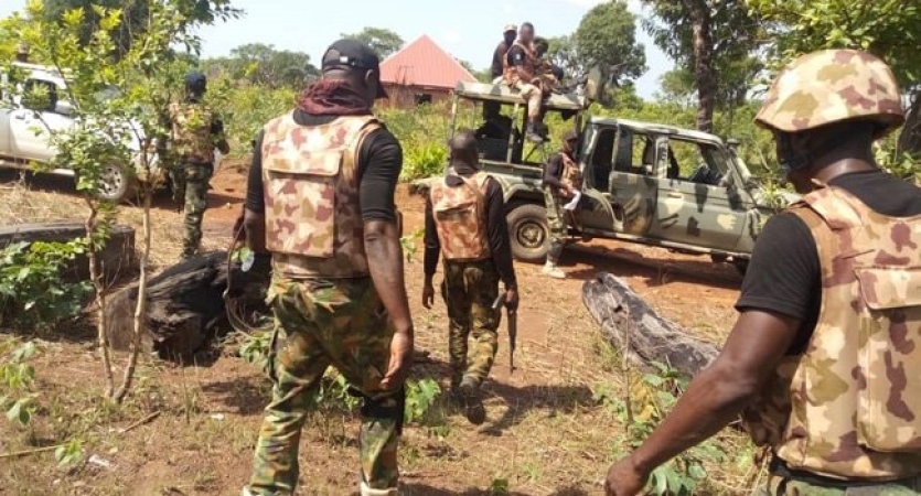 Army raids kidnappers’ hideout in Kaduna, kills one 