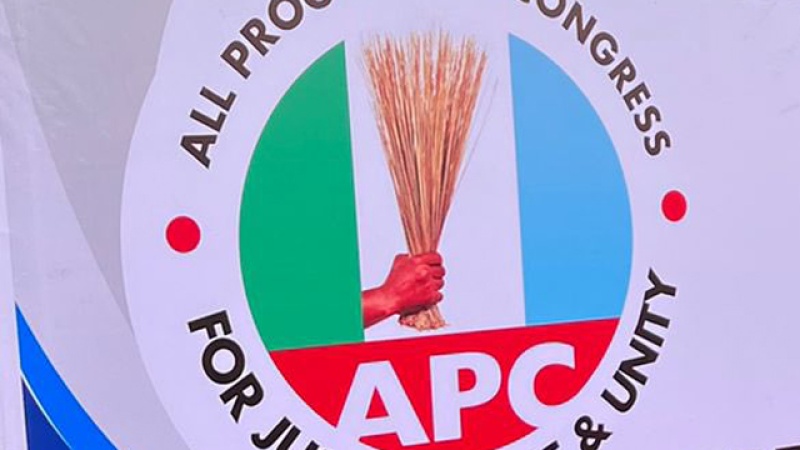 Oyo APC receives 50,000 defectors from PDP, SDP, ADC