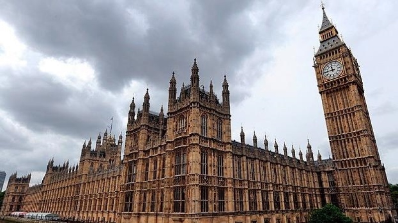 Migrants cross English Channel to UK for 1st time in 2026