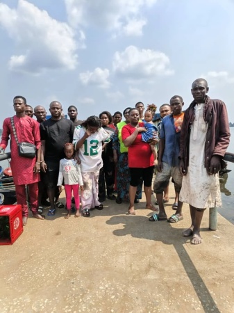 Troops rescue 18 passengers from sea pirates off Cameroon coast