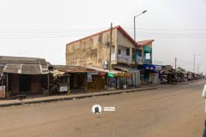 Royal council closes Badagry market to complete rites for late Akran