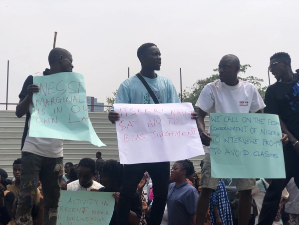 Itsekiri youths again take protest to INEC over Ward delineation