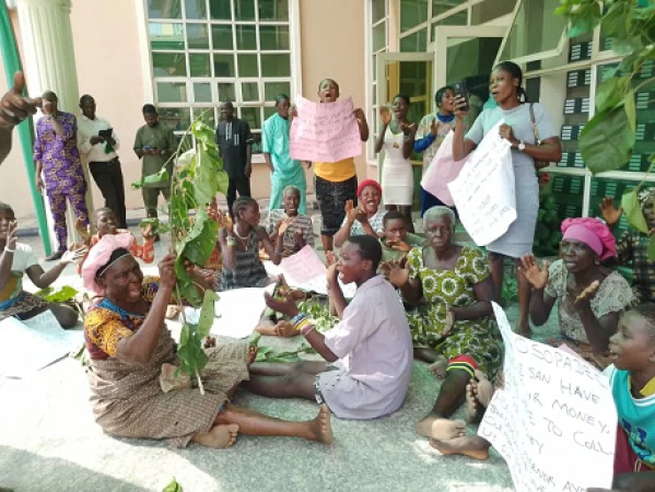 Ondo communities protest alleged delay in disbursement of N400m relief fund