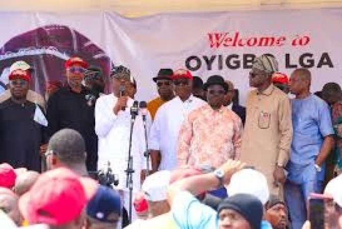 Wike warns APC national secretary to steer clear of Rivers politics