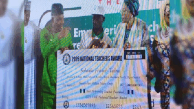 Teacher becomes instant millionaire, goes home with FG’s N50m