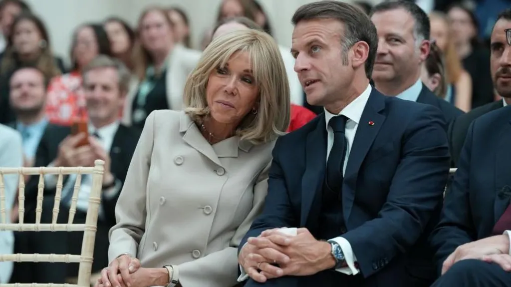 Ten found guilty of cyber-bullying French First Lady 