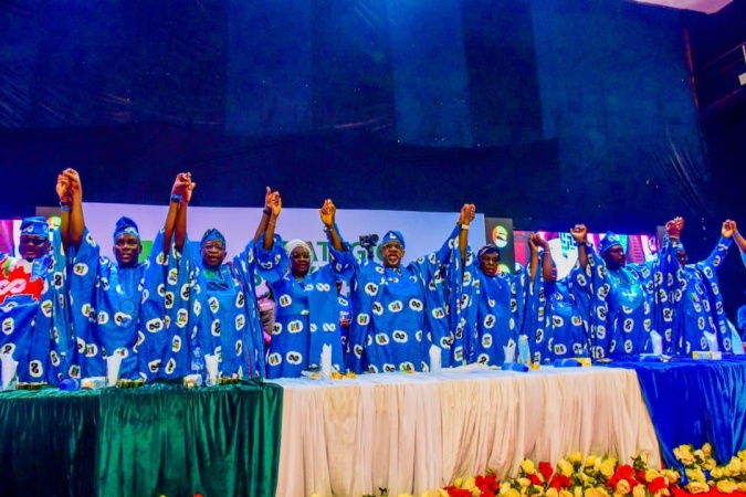 Daniel, Amosun absent as Ogun APC leaders back Tinubu