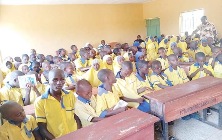 95 pupils learn in one classroom at FCT school