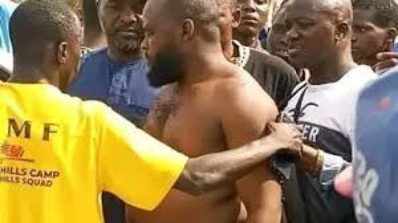 Bank customer resists robbers, seizes rifle, shoots suspect in Minna