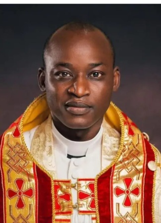 Mutfwang hails Bishop Dajur on birthday, installation as Keffi-Karshi Missionary Bishop     