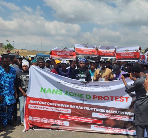 NANS protests poor electricity supply 