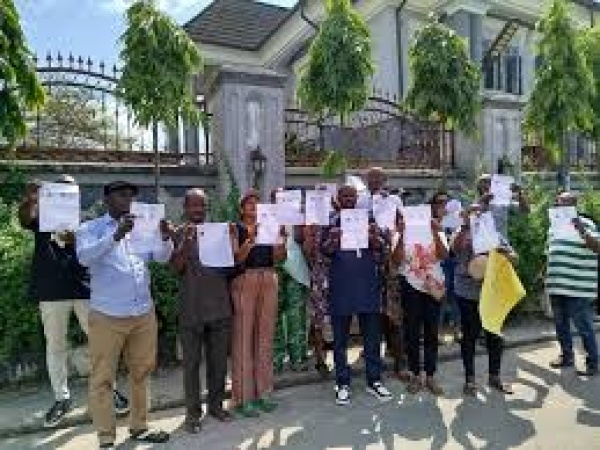 Rivers LGA staff protest over unpaid salaries