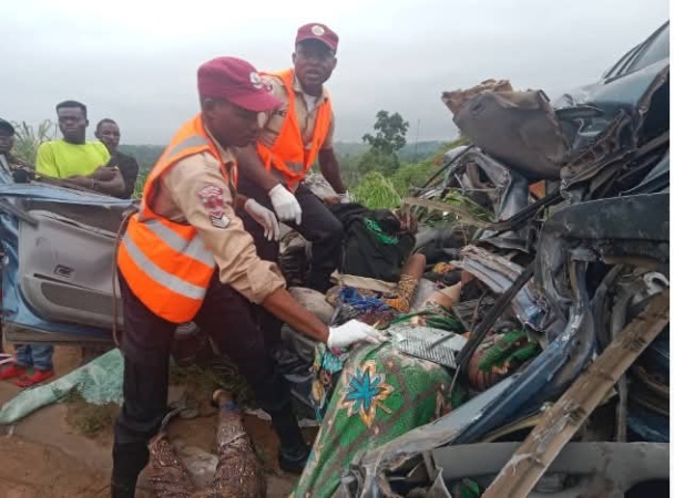 Bus rams into stationary truck, kills four in Ogun