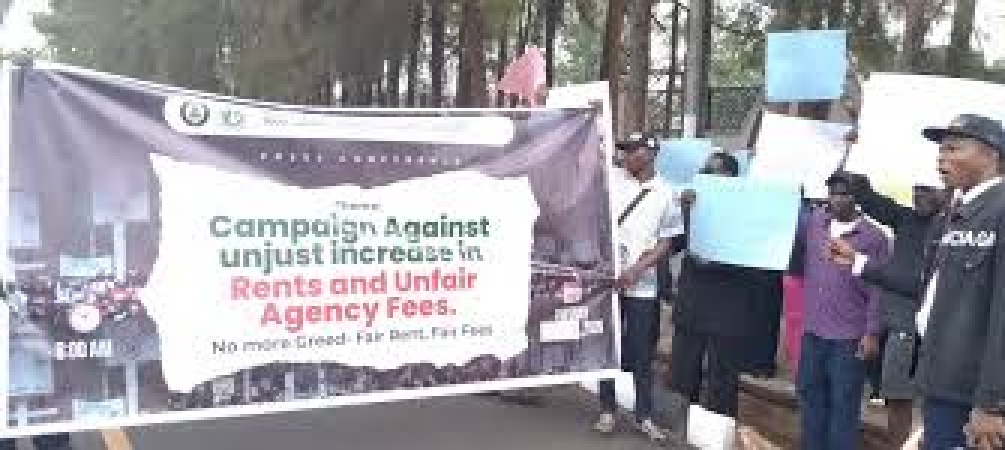 Students protest increase in rent, agency fees in Anambra host communities