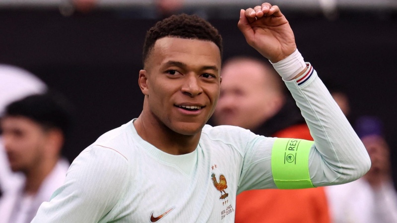 Mbappe one goal away from equalling France record