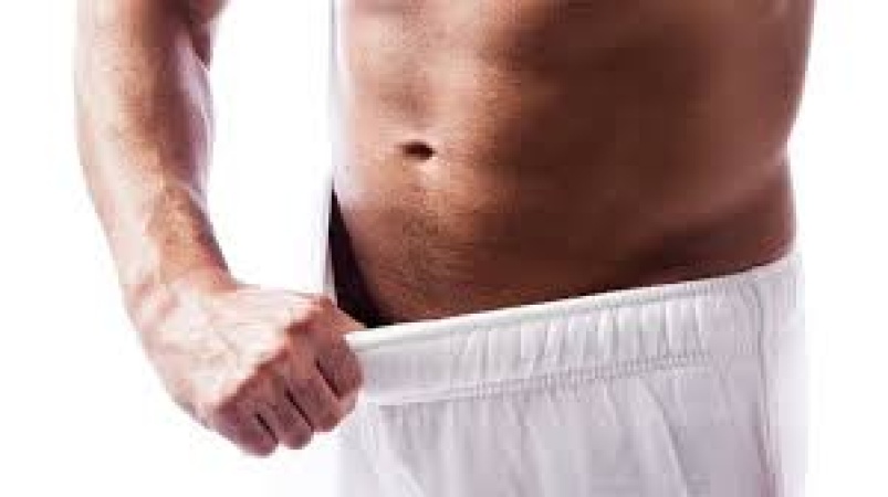 Women find men with larger penis size more attractive, scientists discover