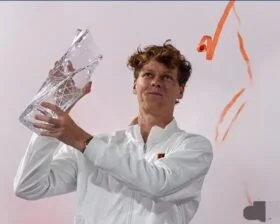 Sinner clinches Sunshine double, beats Lehecka in Miami final