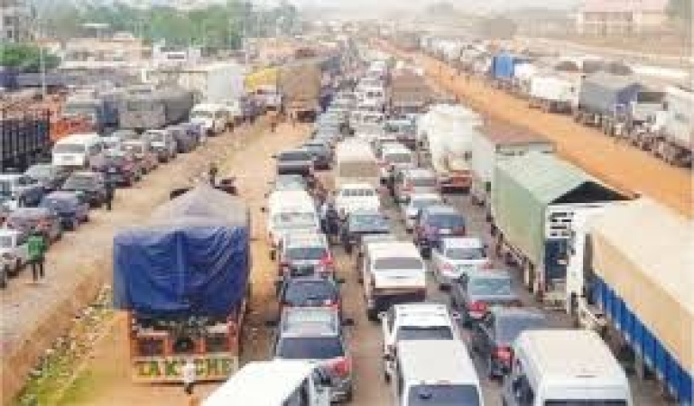 Easter: Gridlock leaves motorists stranded on Abuja-Lokoja highway