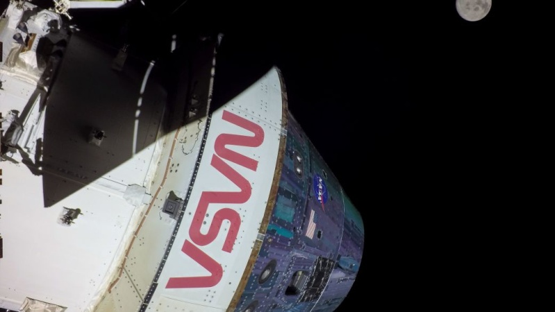 As 4 astronauts aim to make history at the moon, Trump recommends slashing NASA’s budget