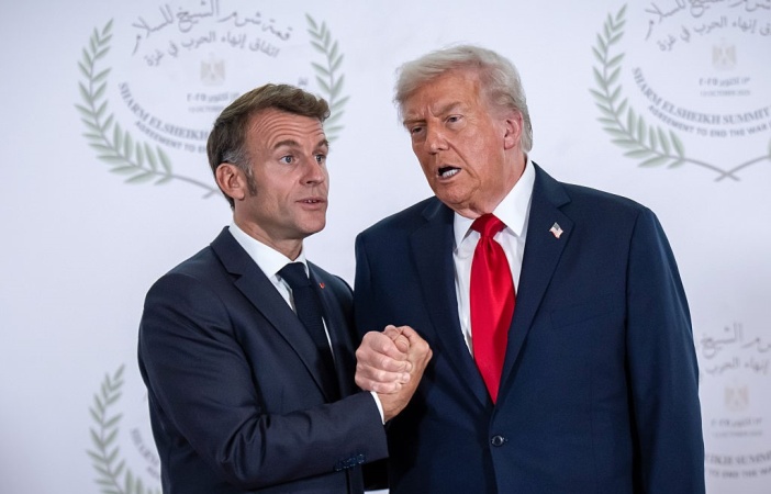 Macron invites Trump to Versailles dinner after G7 summit