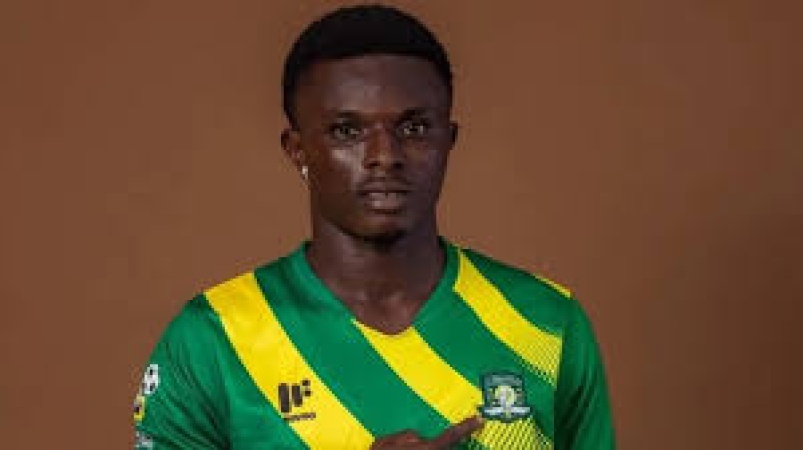 Footballer shot dead on team bus after league match