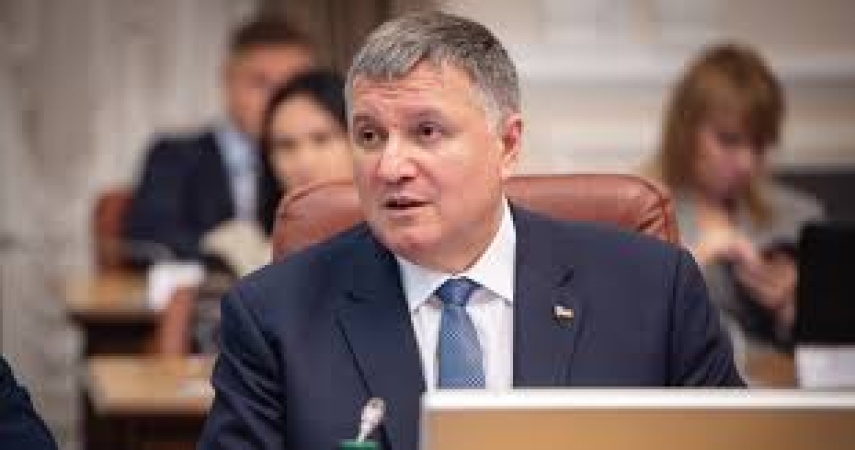 At least six killed in Kyiv as gunman opens fire and takes hostages