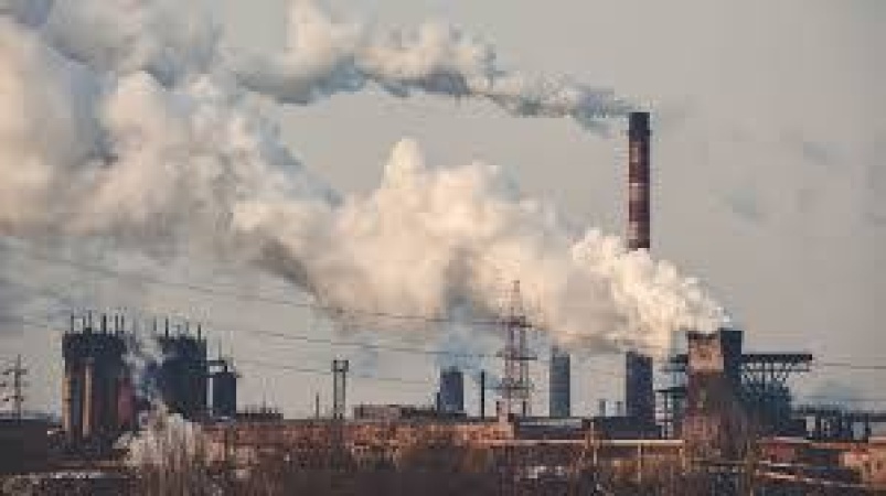 Air pollution raises cancer risk by 11 per cent, global report warns