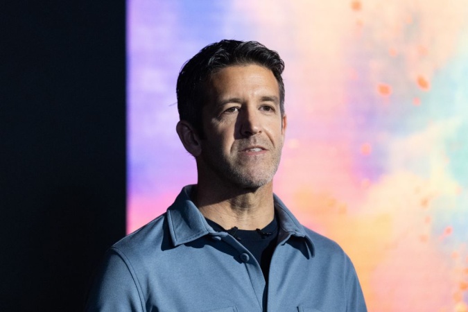 Apple’s pick to replace Tim Cook hints at its plans for the AI era