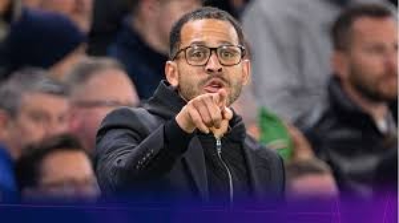 Rosenior sacked by Chelsea after three months in charge