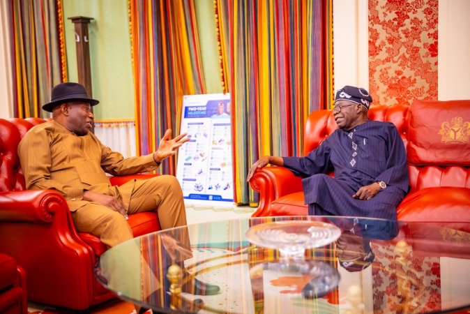 Tinubu meets Jonathan at State House