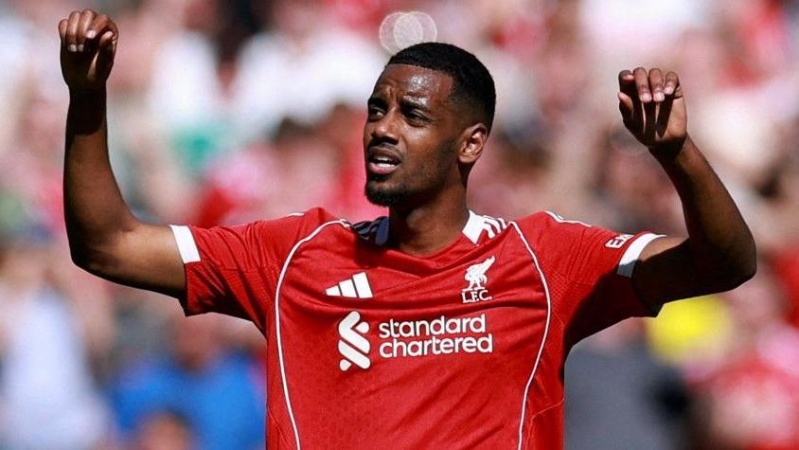 Isak scores as Liverpool win to strengthen Champions League hopes