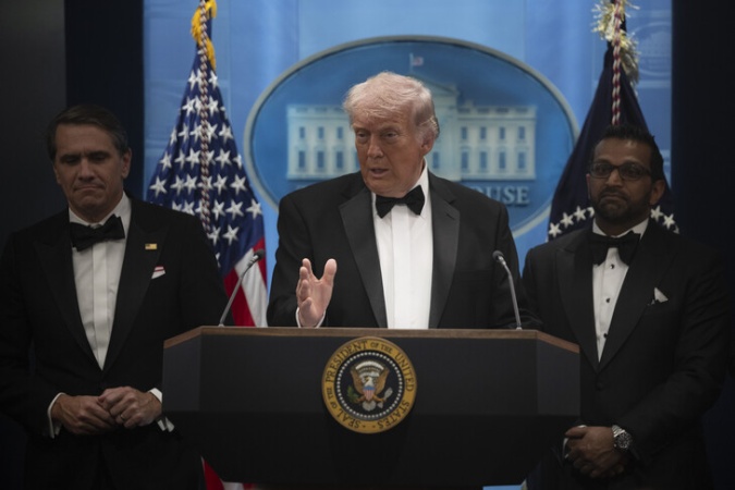 Trump presses House Republicans to pass budget blueprint for immigration funding