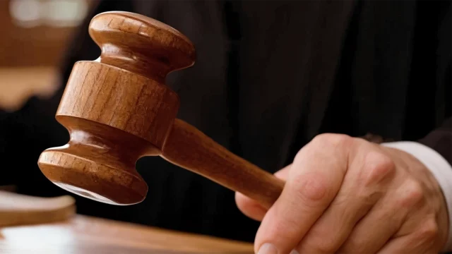 Court orders appearance of 16 bank officials over alleged contempt