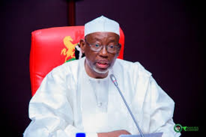 Jigawa APC elders present Namadi with nomination forms, back Tinubu with N100m