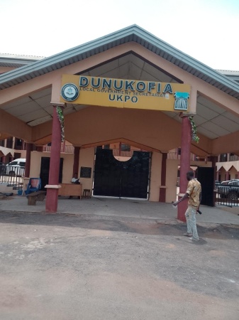 Ozumba gives Dunukofia LGA headquarters a beautiful look