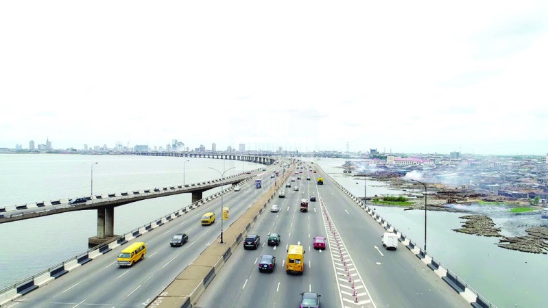 Police officer dies in Third Mainland Bridge accident