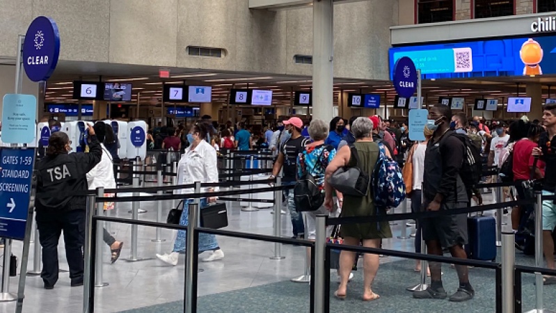 US introduces airport screening over Ebola outbreak concerns