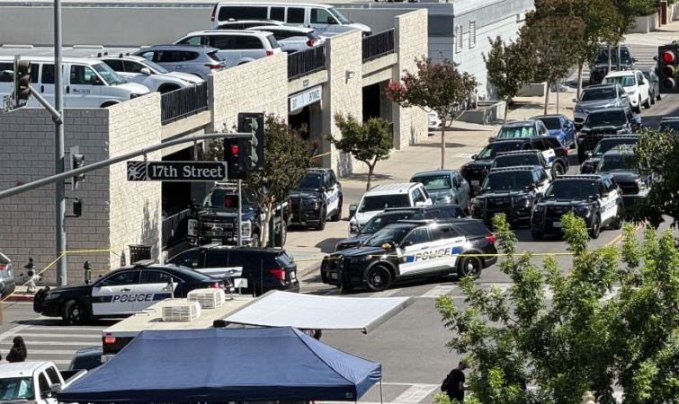 Two hostages released amid hourslong standoff with man barricaded inside California office building