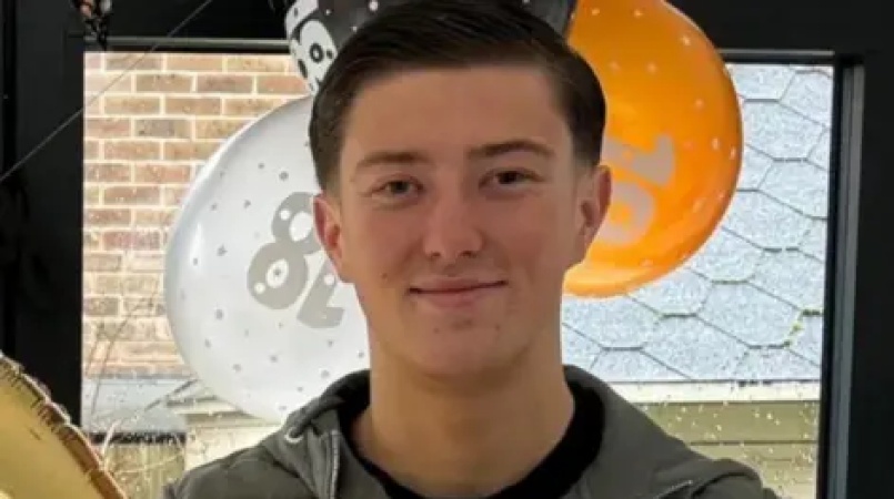 Handcuffed student’s death sparks uproar in UK, as far right accused of inflaming tensions