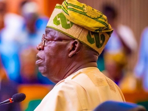 Retired police officers give Tinubu ultimatum to sign police exit bill