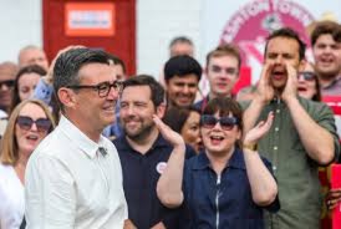 Starmer’s future hangs in balance after Burnham’s Makerfield election win