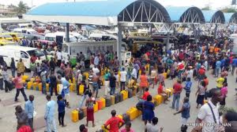 Fuel, Motorists berate oil marketers over high cost in spite drop in prices globally