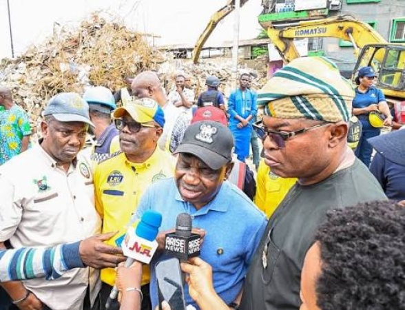 Alakija Collapse: Lagos Govt. commiserates with families, warns against ignoring evacuation notices