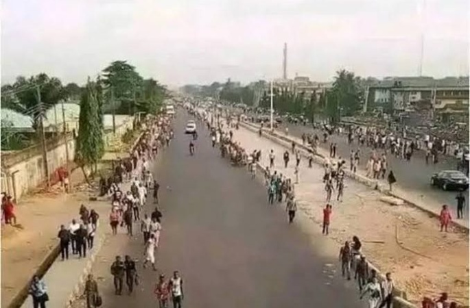 High fares: FCT residents embrace trekking