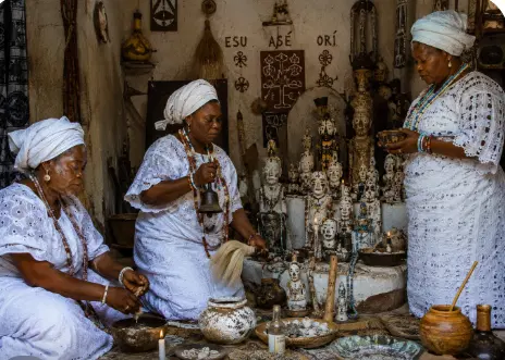 Kidnapped Oyo schoolchildren: Women traditionalists storm shrines for divine intervention